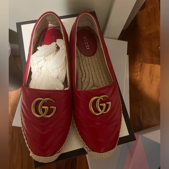 GUCCI 
Nappa Matelasse GG Marmont Espadrilles Hibiscus Red - Picture 5 of 5